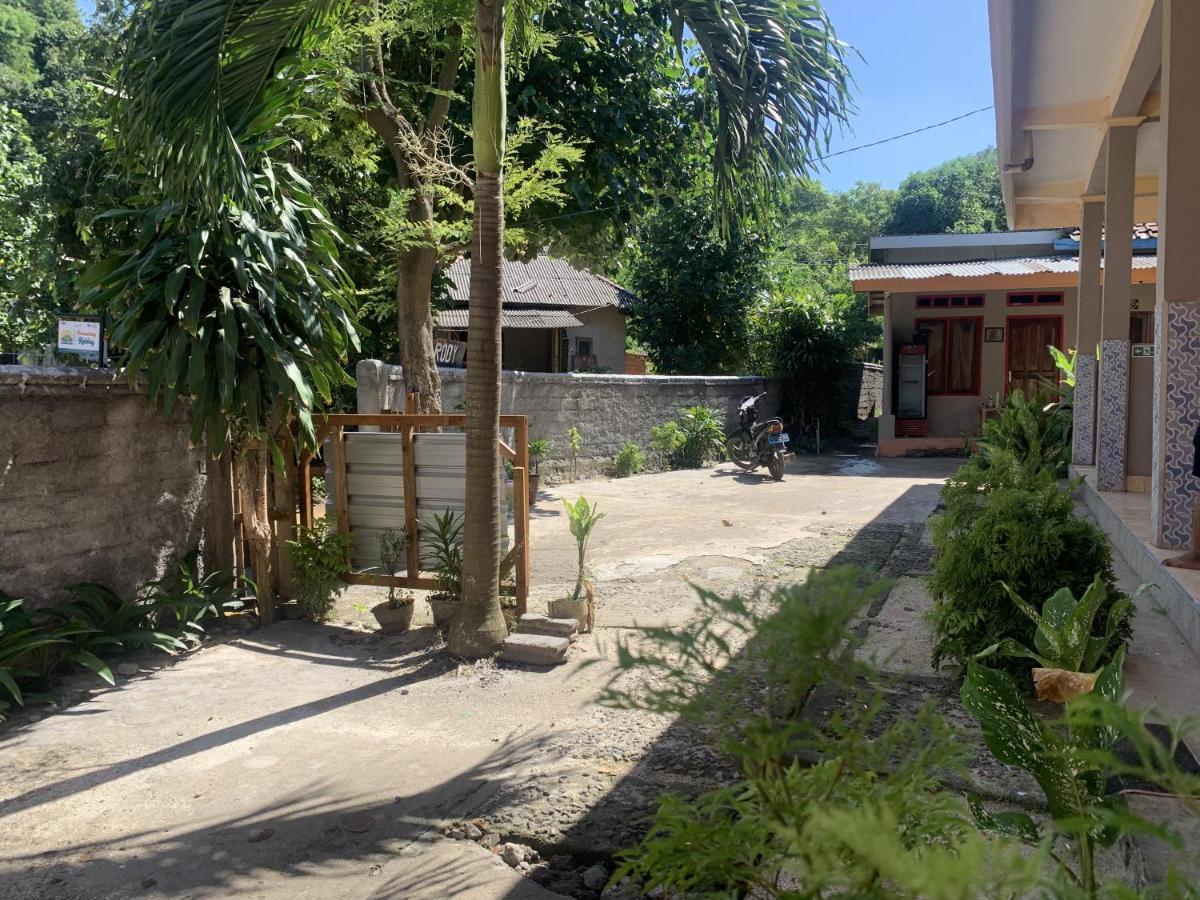 Roby Homestay Kuta  Extérieur photo