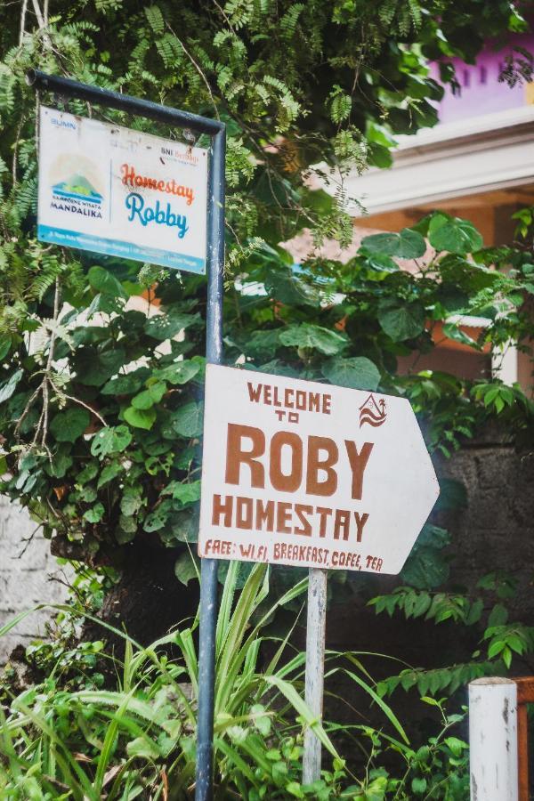 Roby Homestay Kuta  Extérieur photo